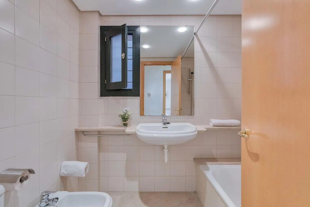 Apartamento Flateli Pou Rodó 1 Gerona 0*,  España